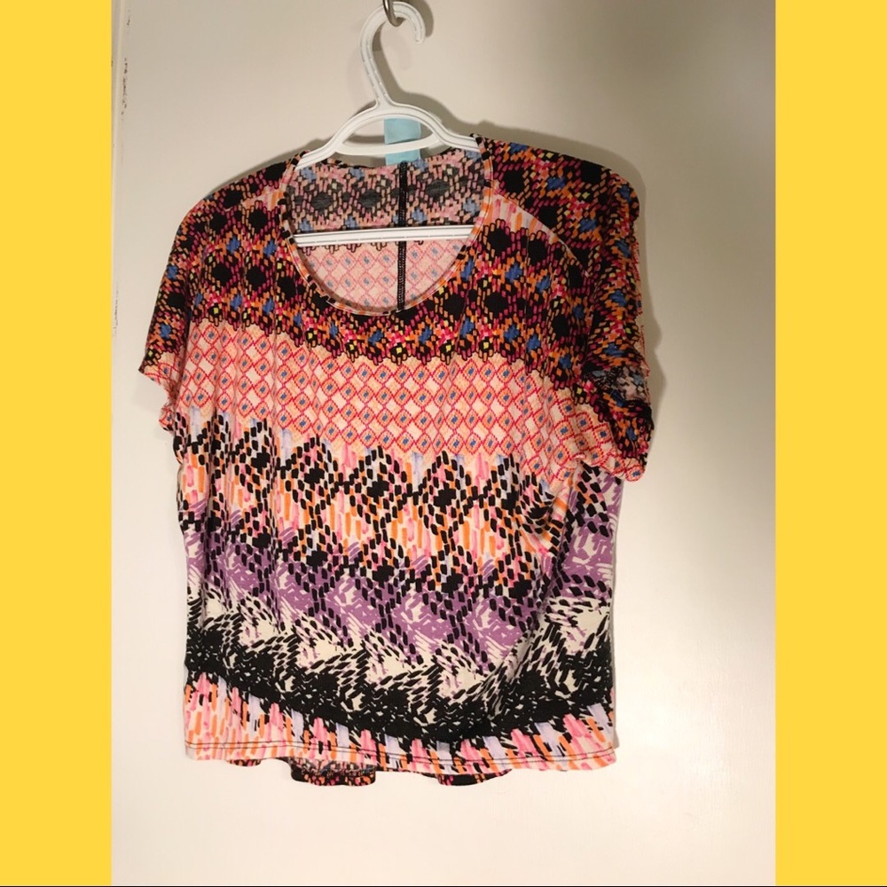 Pattern flowy shirt